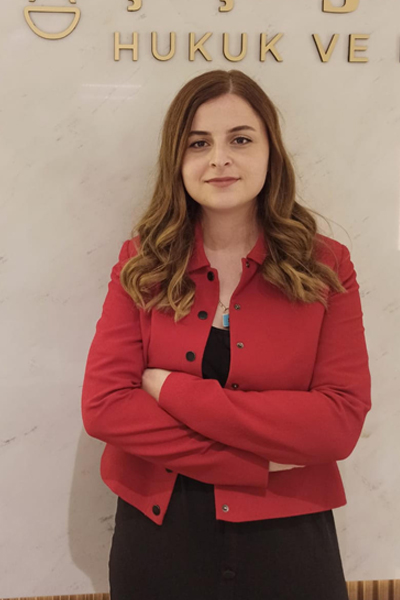 Avukat Eylül Özdemir